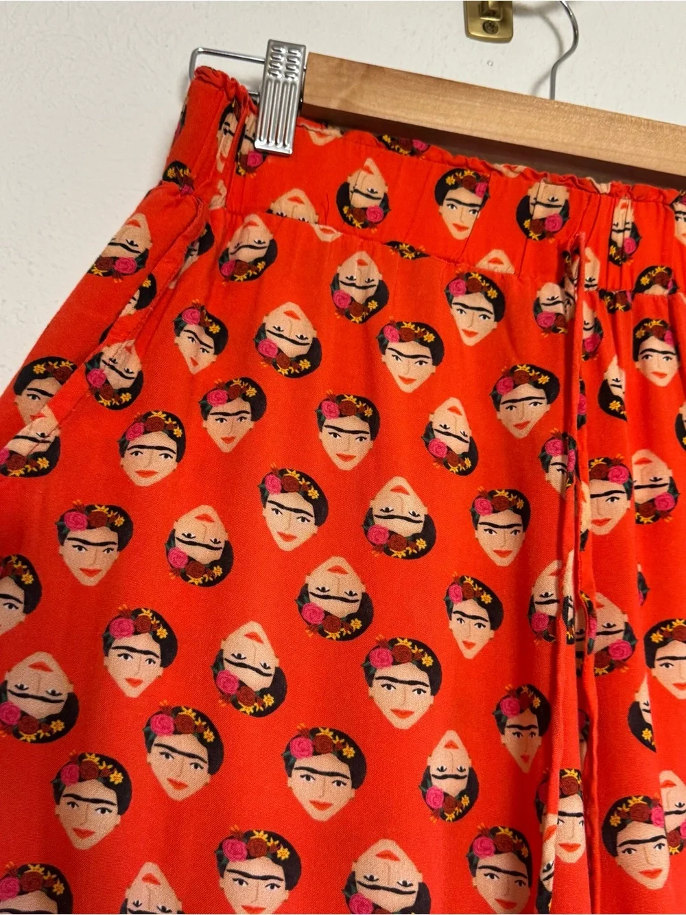 Miallegra‎ Frida Kahlo Lightweight Pajama Set - Picture 5 of 12